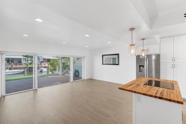 718 Rider Road, Boynton Beach, FL 33435