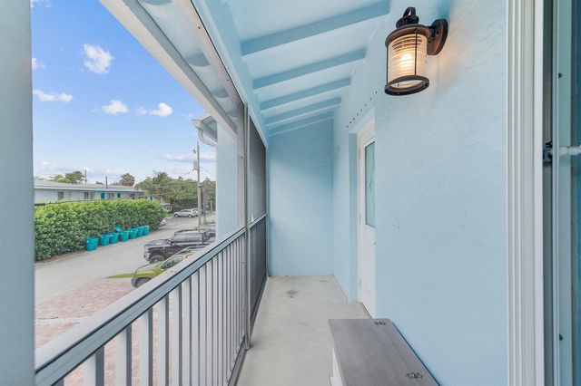 718 Rider Road, Boynton Beach, FL 33435