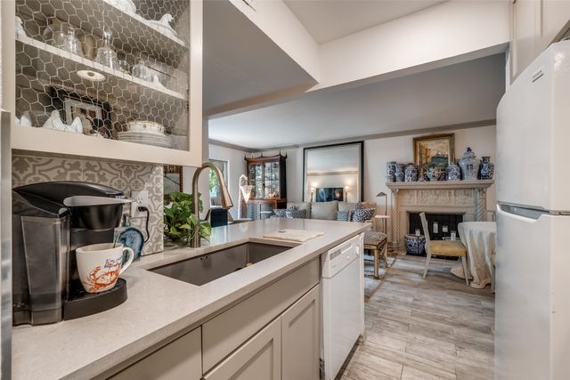 4851 Cedar Springs Road 182, Dallas, TX 75219