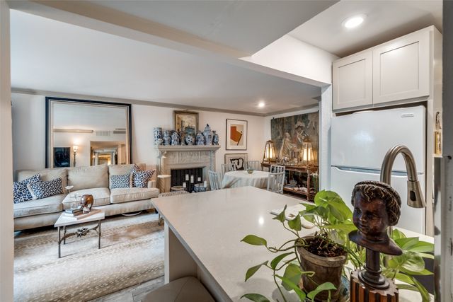 4851 Cedar Springs Road 182, Dallas, TX 75219