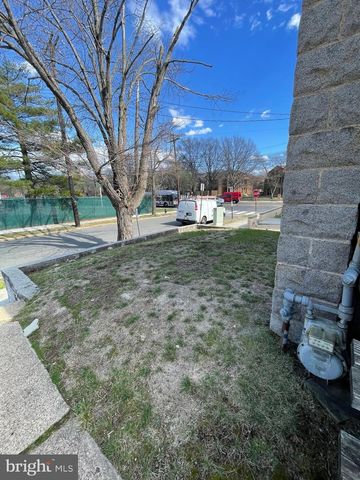 3027 YOST PL NE, Washington, DC 20018