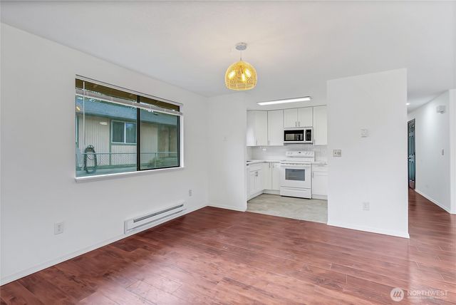 1318 S 82nd Street, Tacoma, WA 98408
