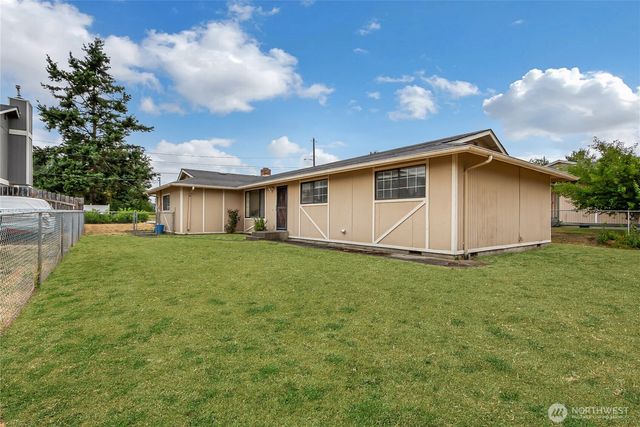 1318 S 82nd Street, Tacoma, WA 98408