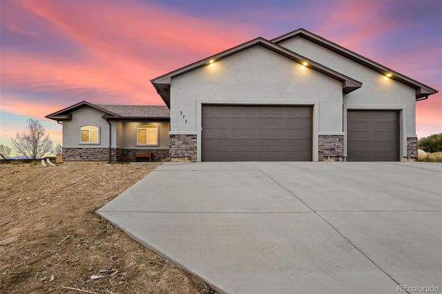 171 W Legend Drive, Pueblo West, CO 81007