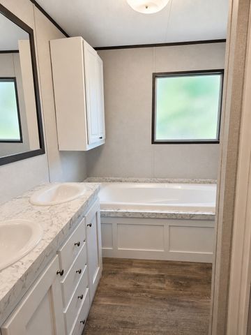 500 Captains Cutt Road, Oak Ridge, TX 76240