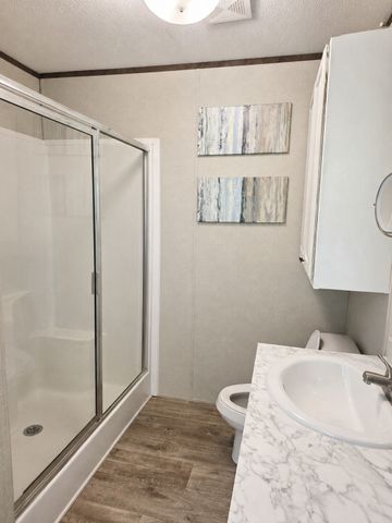 500 Captains Cutt Road, Oak Ridge, TX 76240