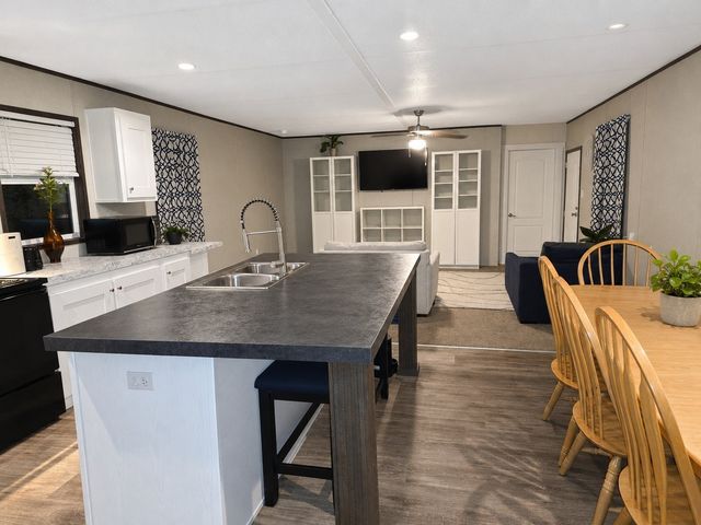 500 Captains Cutt Road, Oak Ridge, TX 76240