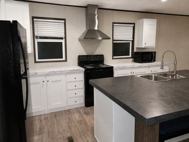 500 Captains Cutt Road, Oak Ridge, TX 76240