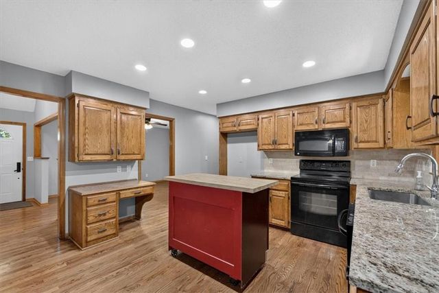 15624 W 81st Street, Lenexa, KS 66219
