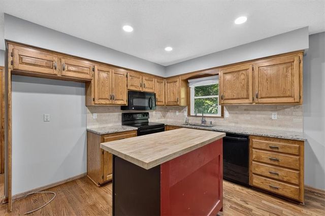15624 W 81st Street, Lenexa, KS 66219