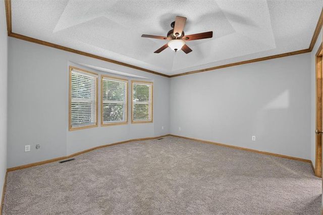 15624 W 81st Street, Lenexa, KS 66219