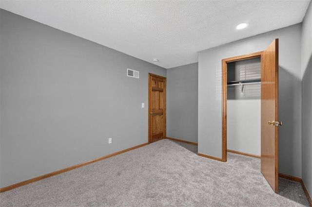 15624 W 81st Street, Lenexa, KS 66219