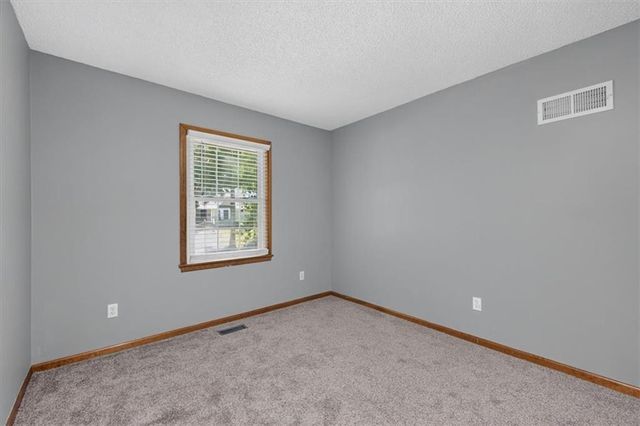 15624 W 81st Street, Lenexa, KS 66219