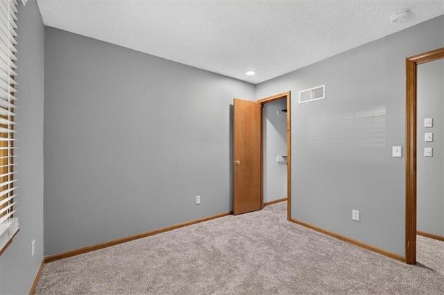 15624 W 81st Street, Lenexa, KS 66219