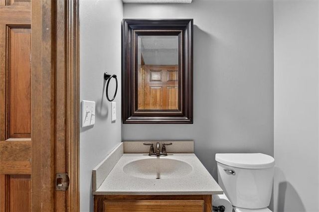15624 W 81st Street, Lenexa, KS 66219