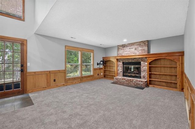 15624 W 81st Street, Lenexa, KS 66219