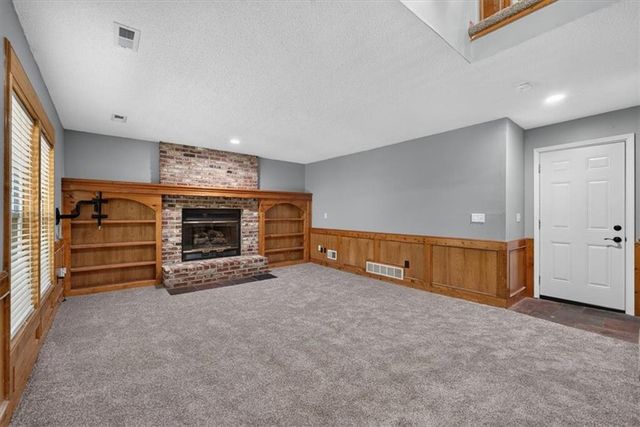 15624 W 81st Street, Lenexa, KS 66219