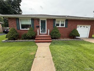 656 N 3rd Street, Wood River, IL 62095