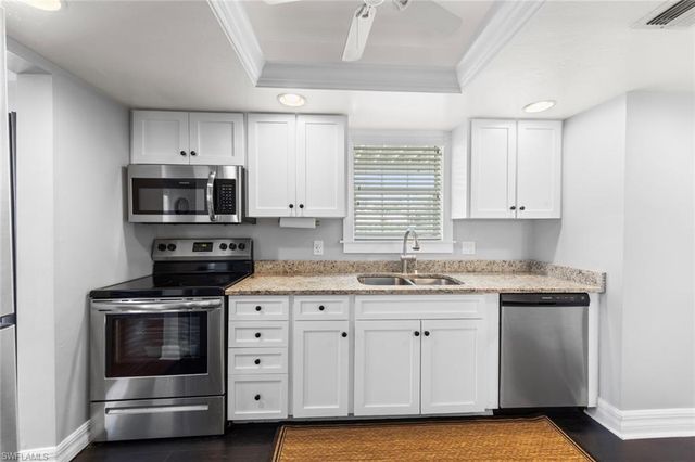 2040 Clarke AVE, Fort Myers, FL 33905