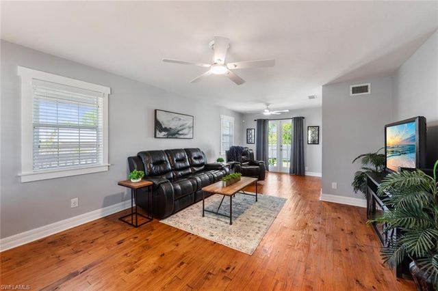 2040 Clarke AVE, Fort Myers, FL 33905