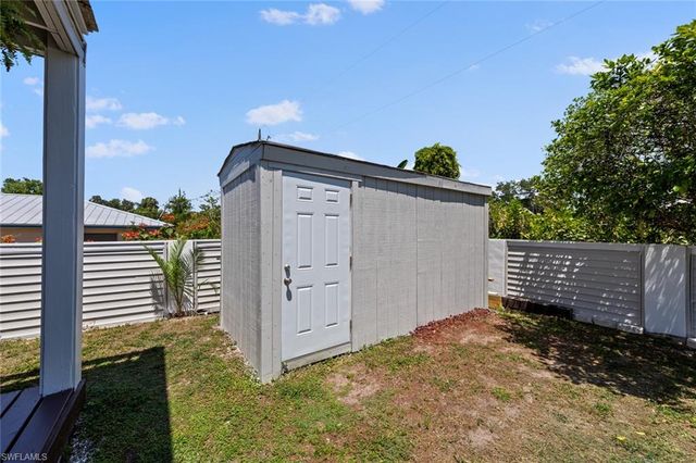 2040 Clarke AVE, Fort Myers, FL 33905