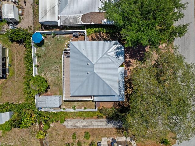 2040 Clarke AVE, Fort Myers, FL 33905