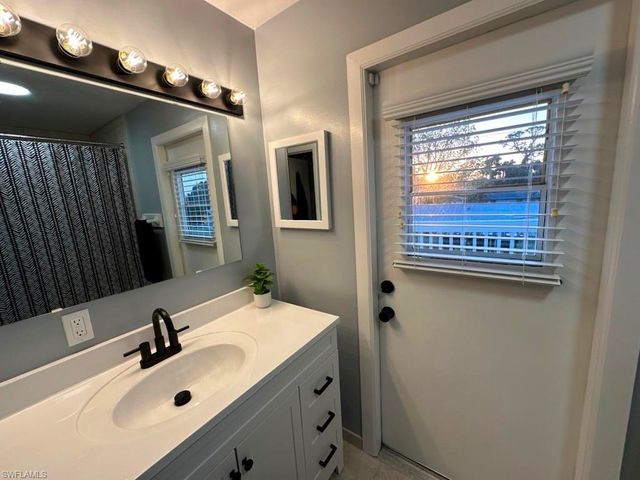 2040 Clarke AVE, Fort Myers, FL 33905