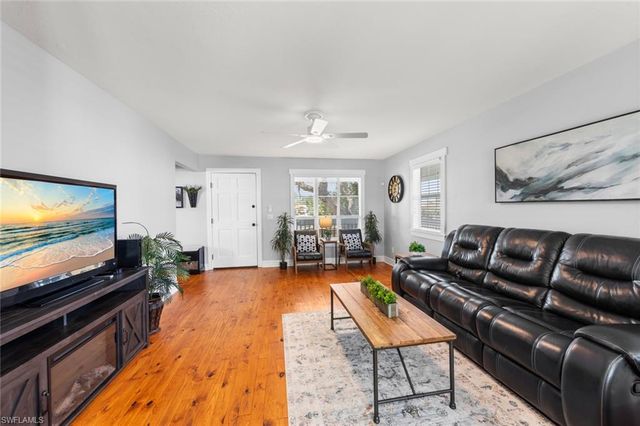 2040 Clarke AVE, Fort Myers, FL 33905