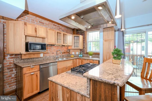 611 MORTON PL NE, Washington, DC 20002