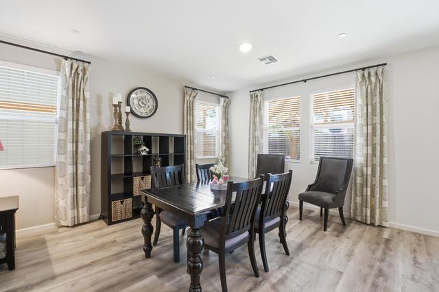 3709 E Cypress Avenue, Visalia, CA 93292