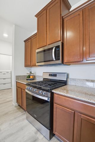 3709 E Cypress Avenue, Visalia, CA 93292