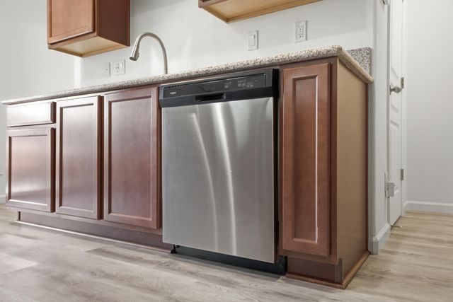 3709 E Cypress Avenue, Visalia, CA 93292