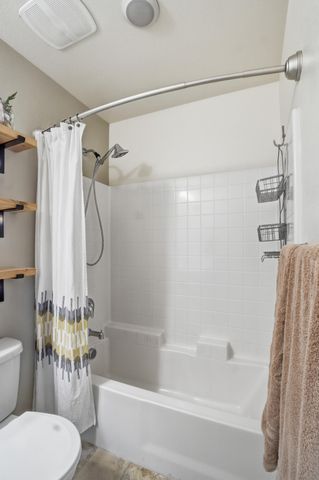 3709 E Cypress Avenue, Visalia, CA 93292