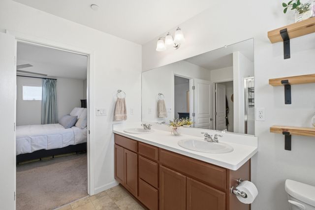 3709 E Cypress Avenue, Visalia, CA 93292