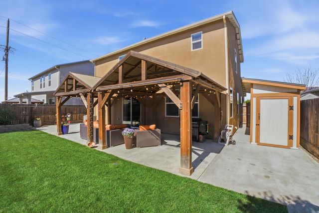 3709 E Cypress Avenue, Visalia, CA 93292