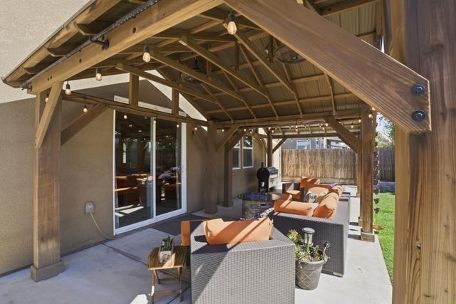 3709 E Cypress Avenue, Visalia, CA 93292