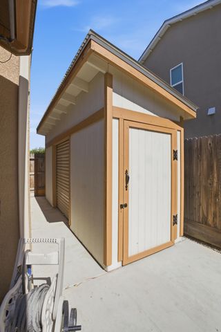 3709 E Cypress Avenue, Visalia, CA 93292