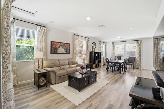 3709 E Cypress Avenue, Visalia, CA 93292