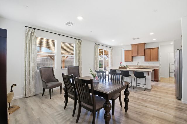 3709 E Cypress Avenue, Visalia, CA 93292