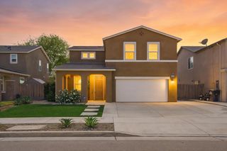 3709 E Cypress Avenue, Visalia, CA 93292