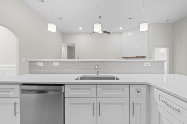 657 Marblewing Ct, Clarksville, TN 37043