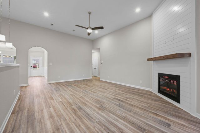 657 Marblewing Ct, Clarksville, TN 37043