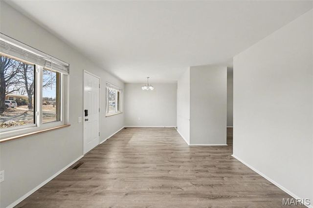 1475 Nashua Drive, Florissant, MO 63033