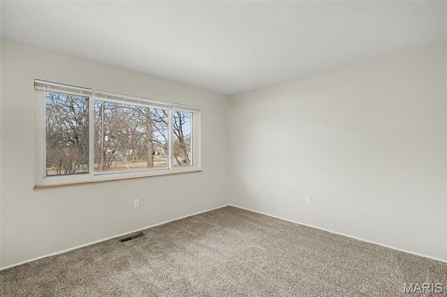 1475 Nashua Drive, Florissant, MO 63033