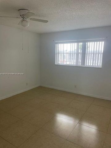 8020 N Colony Cir N 202, Tamarac, FL 33321