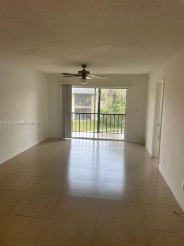 8020 N Colony Cir N 202, Tamarac, FL 33321