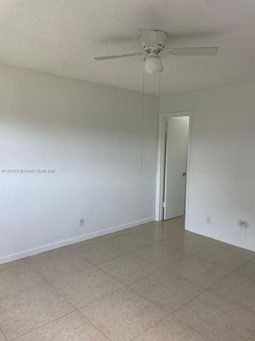 8020 N Colony Cir N 202, Tamarac, FL 33321