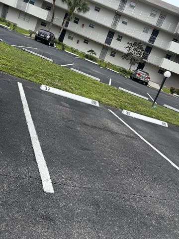 2861 NW 47th Terrace 207b, Lauderdale Lakes, FL 33313