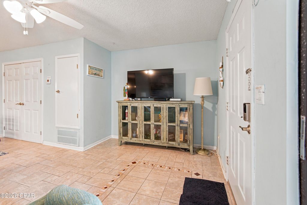 Image 6 of property listing at 17620 Front Beach Road Q5, Panama City Beach, FL 32413