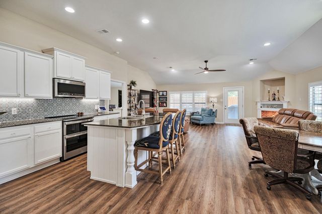 12503 Ravensway Center Drive 410, Cypress, TX 77429